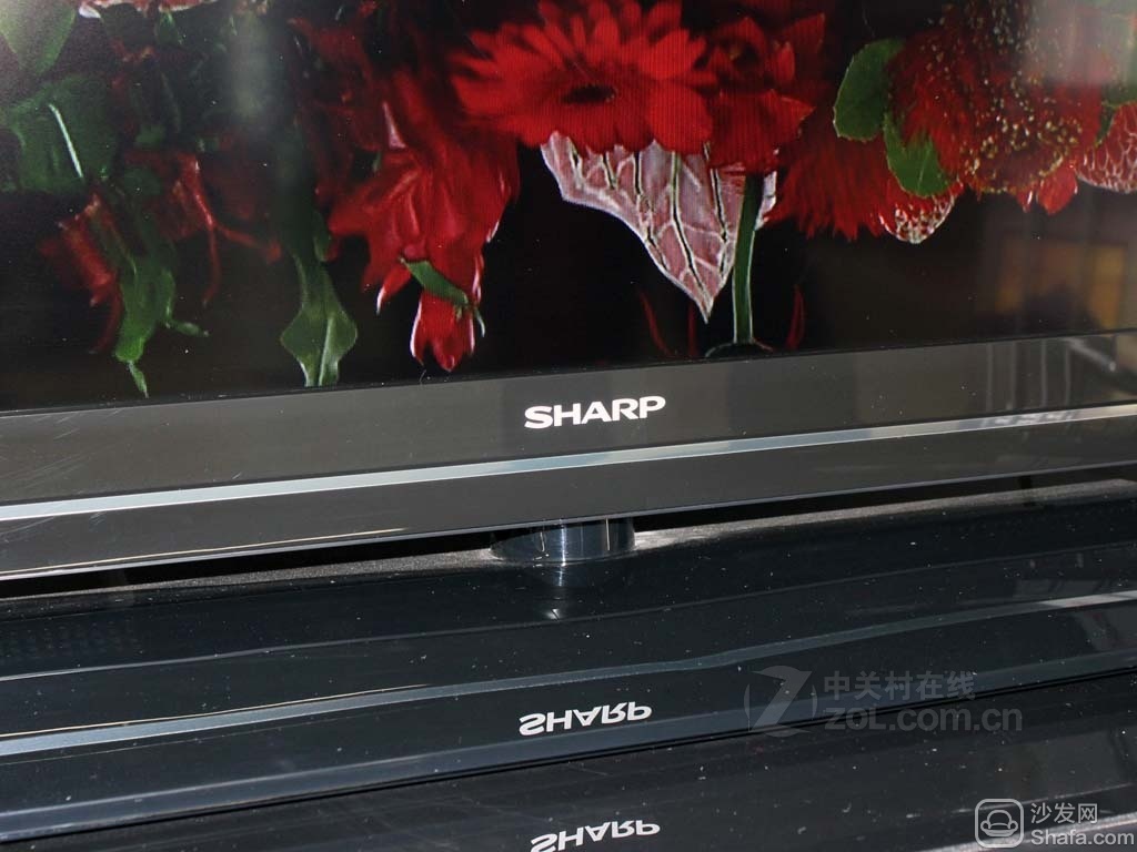 夏普全球最大120英寸8K Costco正式交付用户 - 视听圈
